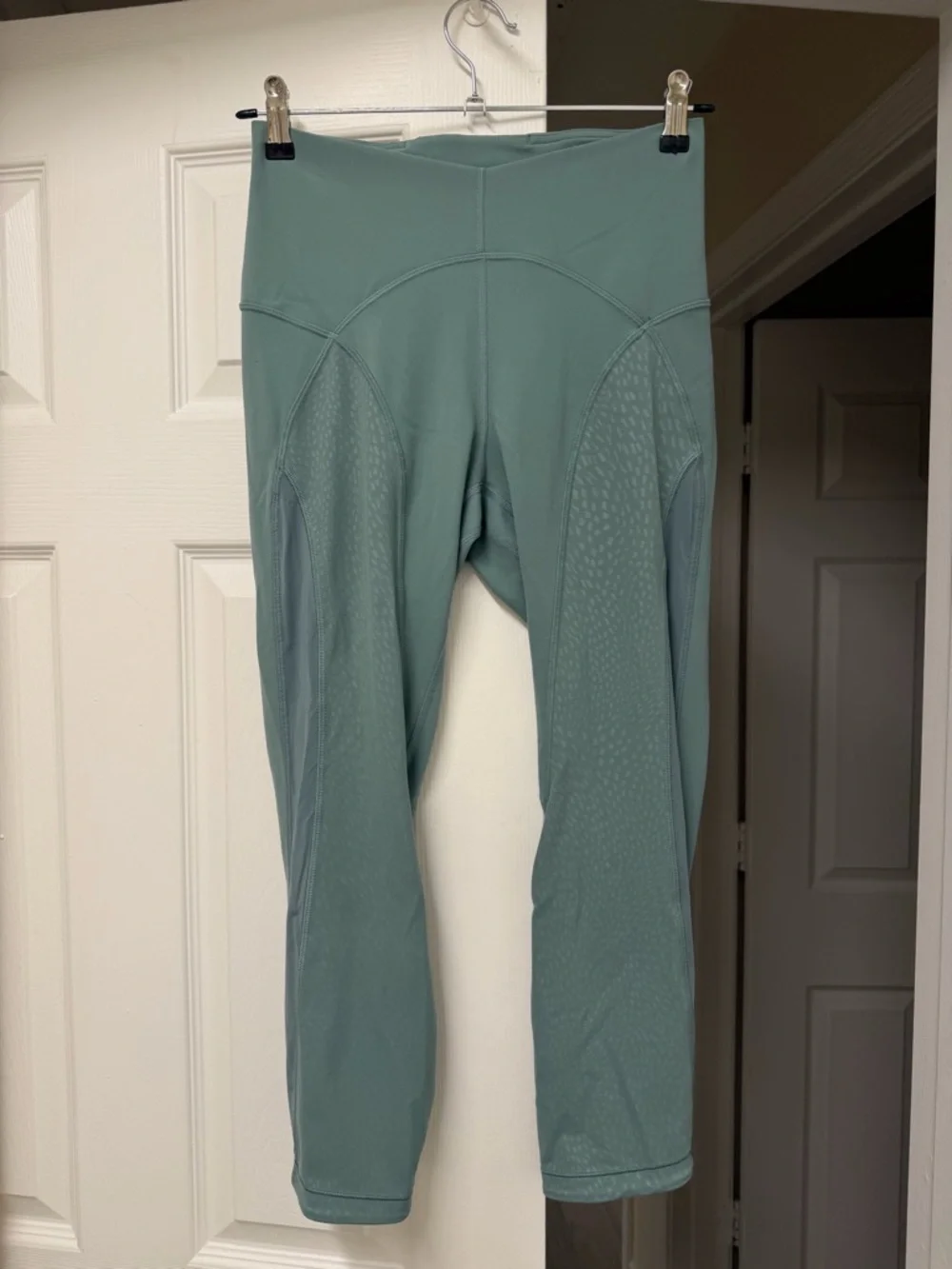 Lululemon Nulu Mesh Mid-Rise Yoga Crop 23” Tidewater Teal Size 8